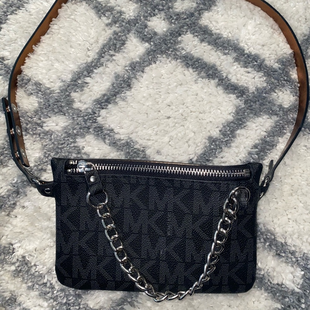 MICHAEL KORS FANNY PACK